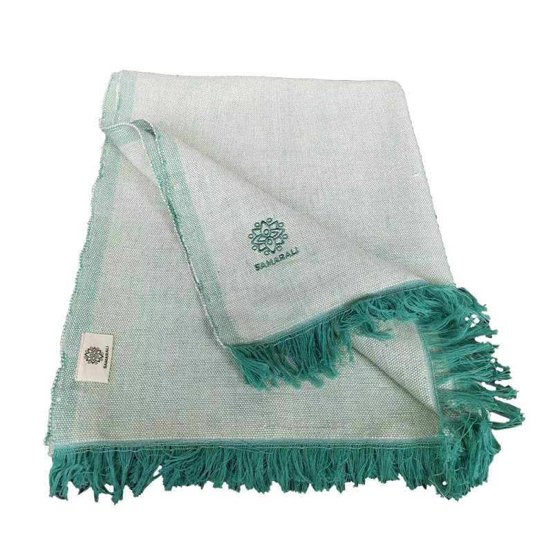 Yoga Decke aus Bio Baumwolle in Grün, handgefertigt, nachhaltig, mit Muster, ideal für Yoga und Meditation.