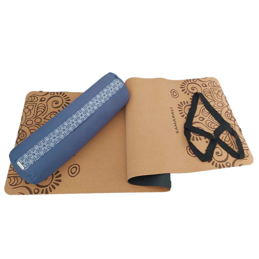 Yin Yoga Set 'Sun' mit Matte, Kissen und Block in warmen Farben, ideal für entspannende Yoga-Sessions.