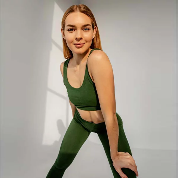 Yoga-BH und Leggings-Set in sanften Pastellfarben, ideal für komfortables Training und entspannte Yoga-Sessions.