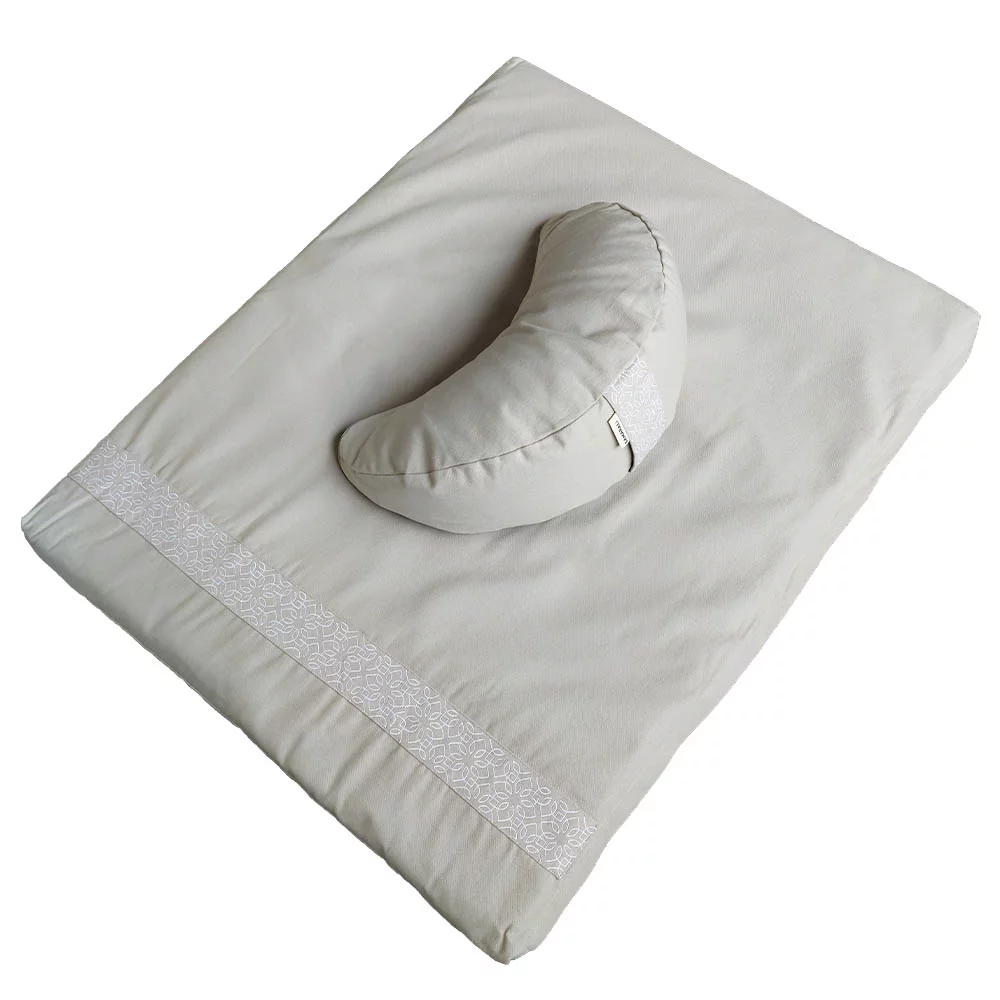 Meditationsset Kissen Chat6 in beruhigendem Blau mit einem runden, gepolsterten Design und angenehmer Stoffoberfläche.