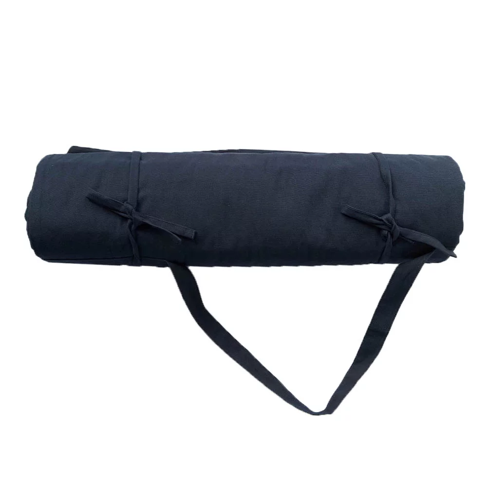 Bio Yogamatte aus Baumwolle in Blau mit rutschfester Oberfläche und natürlichem Design, ideal für Yoga und Meditation.