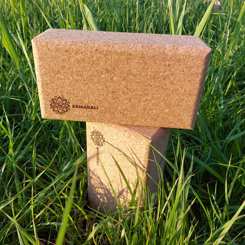 Kork Yoga Blöcke im Set (2 Stück) – umweltfreundlich, nachhaltig und vegan, ideal für Yoga-Übungen und Stabilität.