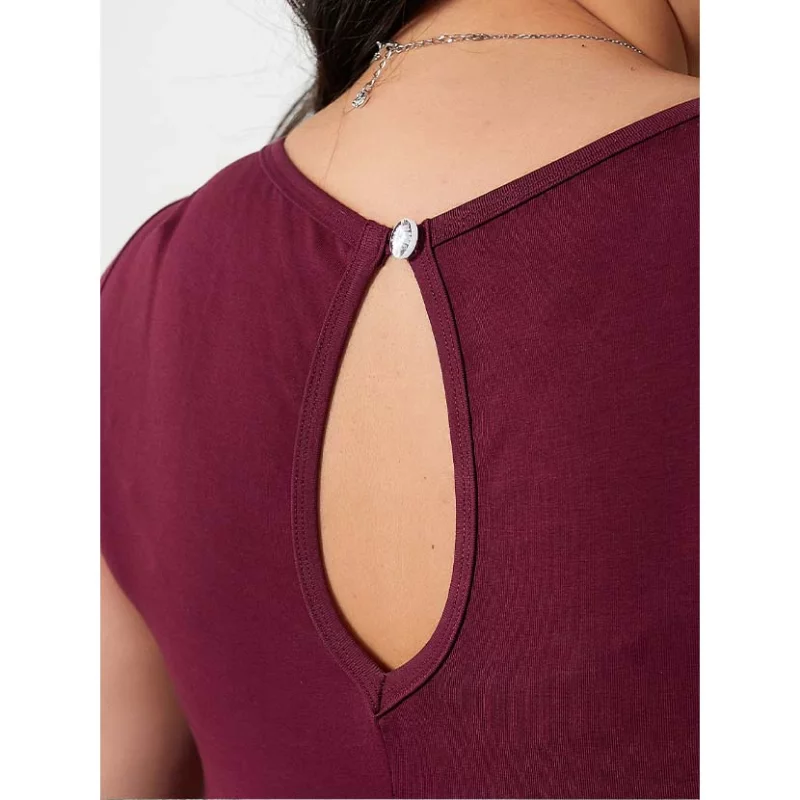 Yoga Jumpsuit Luna in sanften Farben, nachhaltig und vegan, auf weißem Hintergrund, ideal für Yoga und Freizeit.